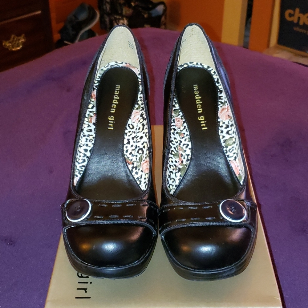 MADDEN GIRL Awesome Career Starter Heels